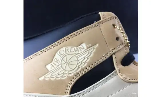AH7389-003 AH7389-003 WMNS High Jordan Air Fossil 1 Mushroom Premium 0526